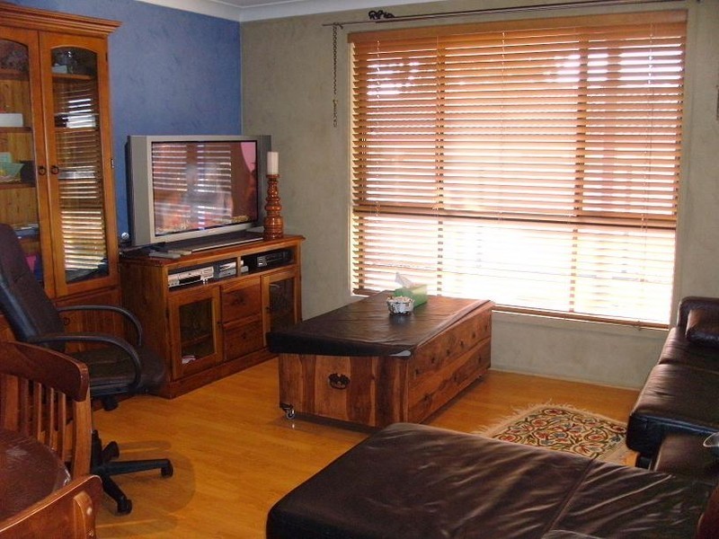 18B Bird Place, St Helens Park NSW 2560