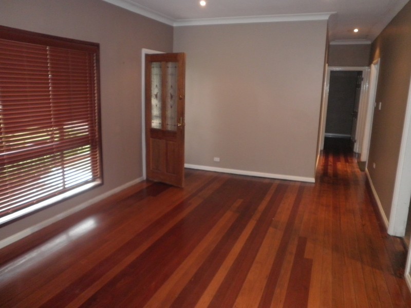 37 Fields Road, Macquarie Fields NSW 2564