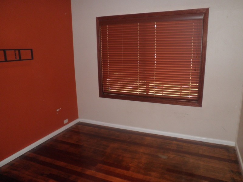 37 Fields Road, Macquarie Fields NSW 2564