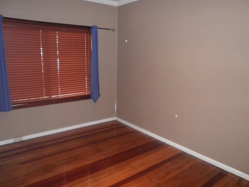 37 Fields Road, Macquarie Fields NSW 2564