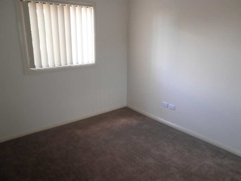 56 Pelargonium Crescent, Macquarie Fields NSW 2564