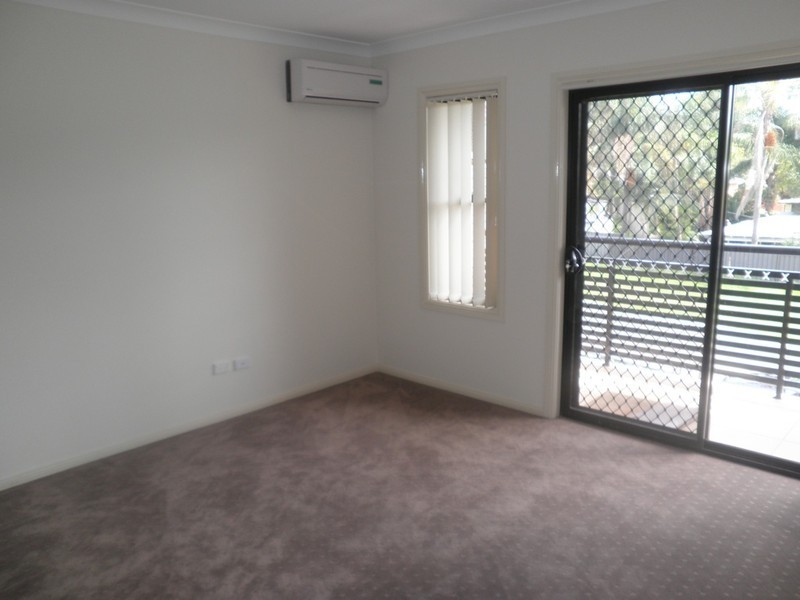 56 Pelargonium Crescent, Macquarie Fields NSW 2564