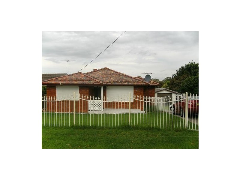 30 Harvey Street, Macquarie Fields NSW 2564