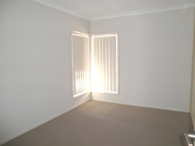 2/57 Edgar Street, Macquarie Fields NSW 2564