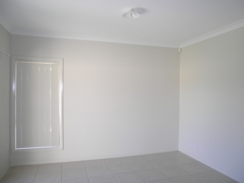 2/57 Edgar Street, Macquarie Fields NSW 2564