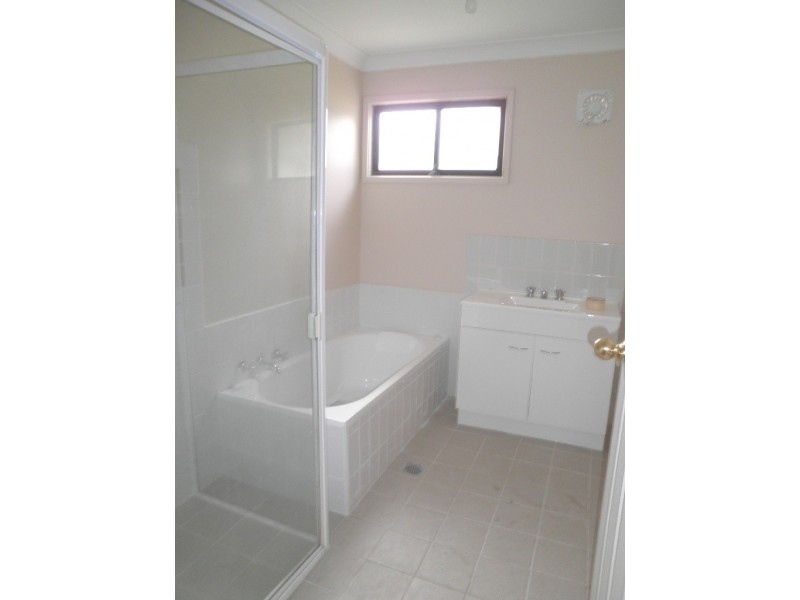 146 Ingleburn Road, Ingleburn NSW 2565