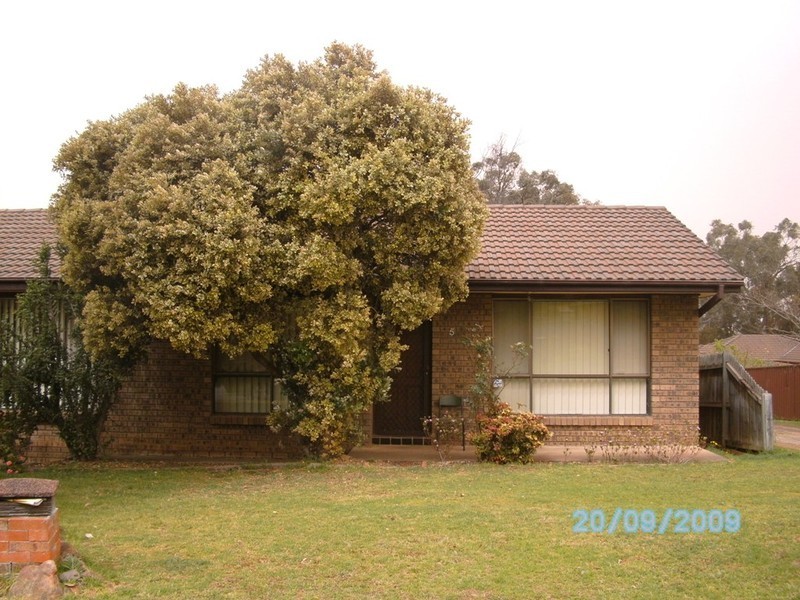 5 Woodlark Place, Glenfield NSW 2167