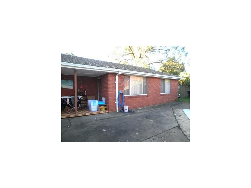 4A Chelsea Place, Glenfield NSW 2167