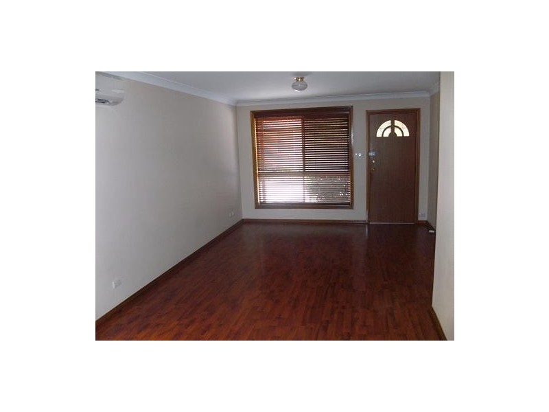 16/5 Jacquinot Place, Glenfield NSW 2167