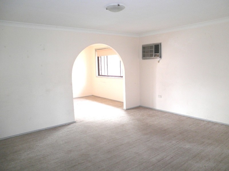 7 Randall Avenue, Minto NSW 2566