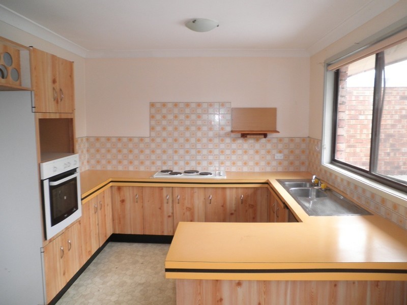 7 Randall Avenue, Minto NSW 2566