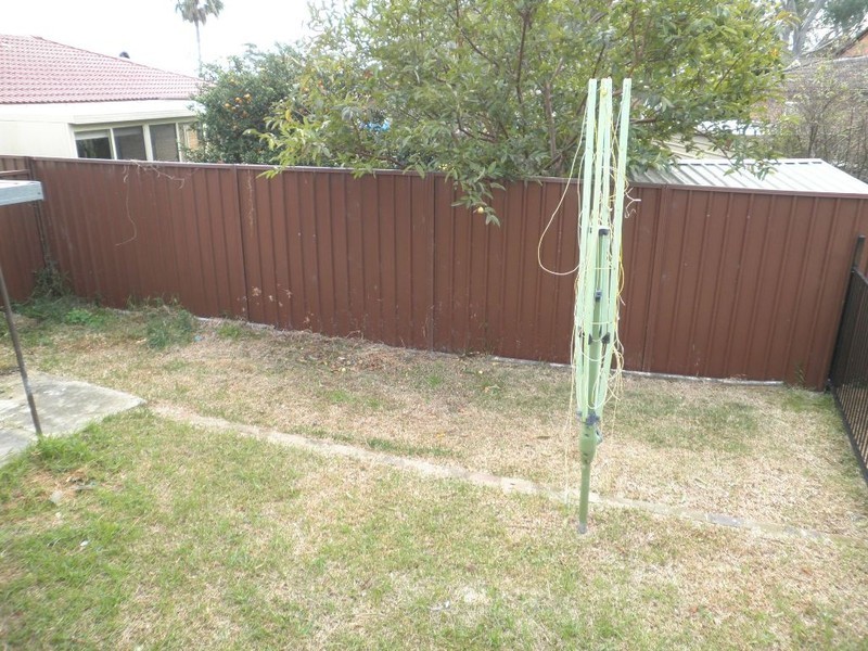 7 Randall Avenue, Minto NSW 2566