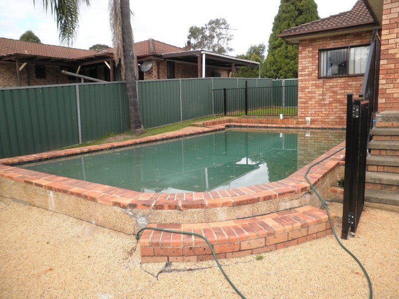 7 Randall Avenue, Minto NSW 2566