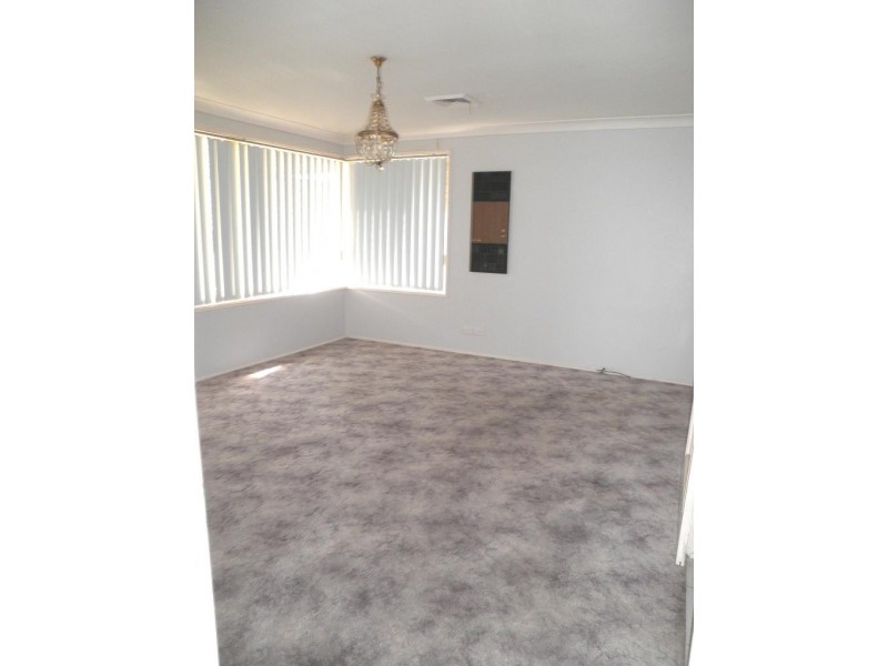 6 Sackville Street, Ingleburn NSW 2565