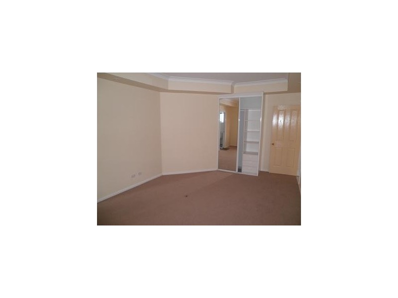 12 Pecan Place, Casula NSW 2170