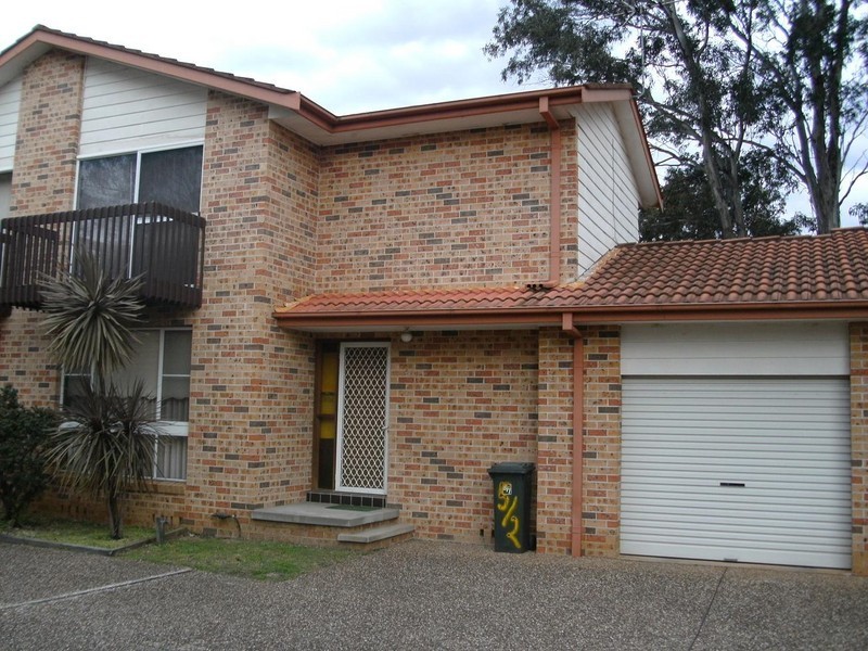 5/2 Edward Street, Macquarie Fields NSW 2564