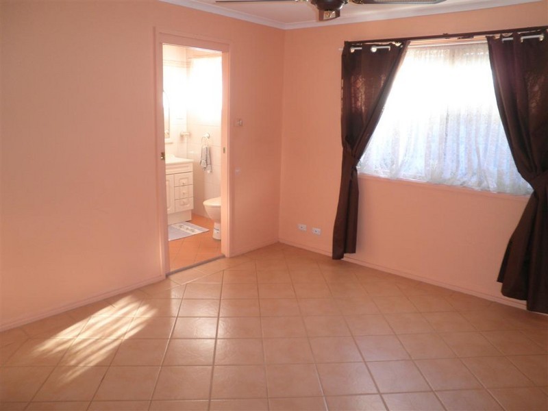 54 Goodsell Street, Minto NSW 2566