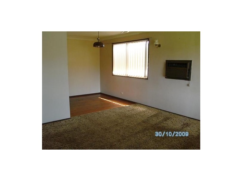 182 Harrow Road, Glenfield NSW 2167