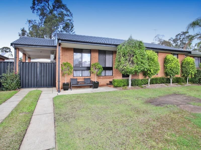 39 Clifford Crescent, Ingleburn NSW 2565