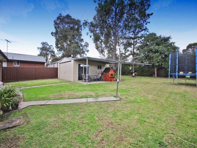 39 Clifford Crescent, Ingleburn NSW 2565