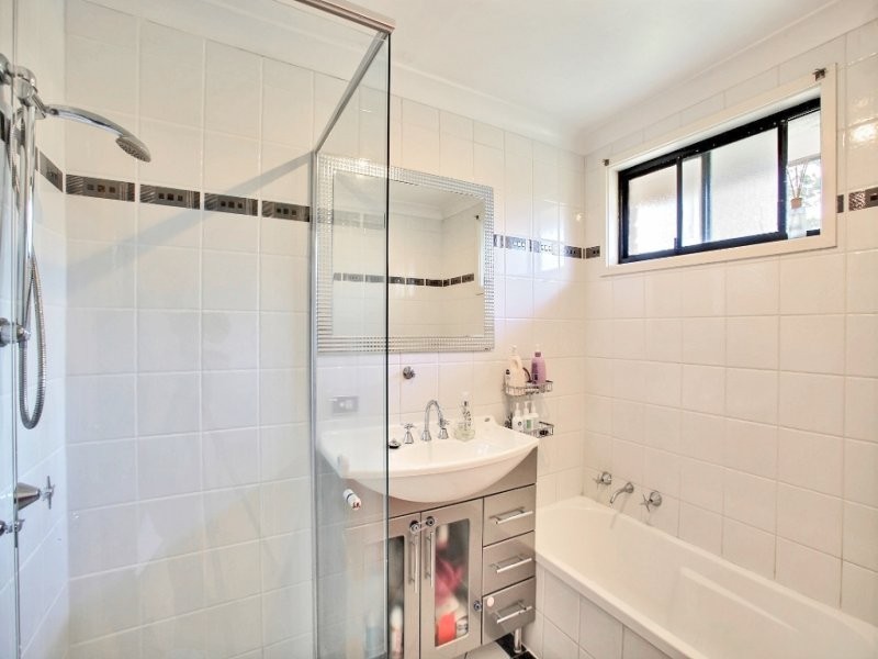 39 Clifford Crescent, Ingleburn NSW 2565