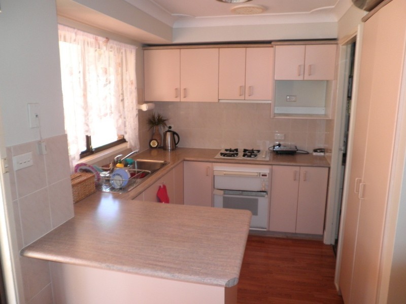 11 Pelargonium Crescent, Macquarie Fields NSW 2564