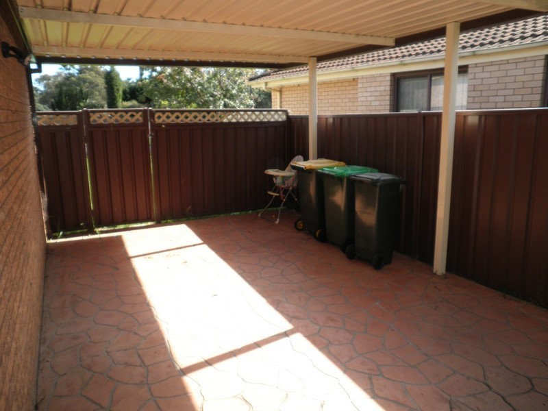 11 Pelargonium Crescent, Macquarie Fields NSW 2564