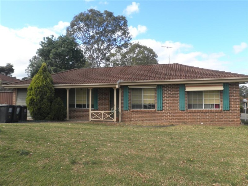 1/212 Harrow Road, Glenfield NSW 2167