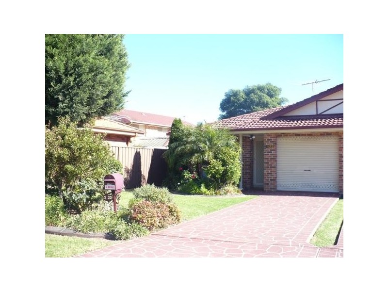2/32 Bensley Road, Macquarie Fields NSW 2564