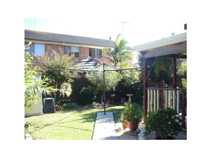 2/32 Bensley Road, Macquarie Fields NSW 2564