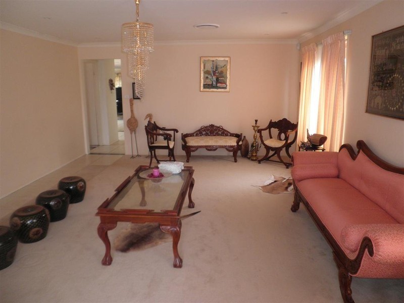 61 Guernsey Avenue, Minto NSW 2566