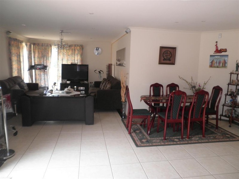 61 Guernsey Avenue, Minto NSW 2566