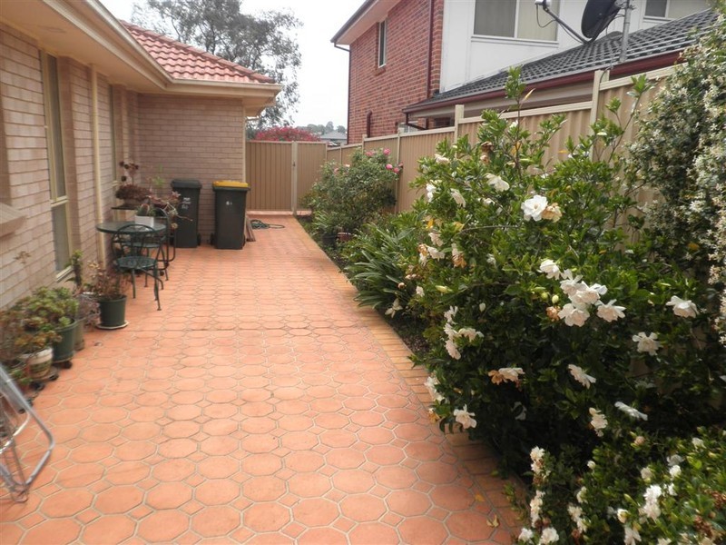 61 Guernsey Avenue, Minto NSW 2566