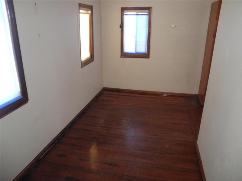 102 Saywell Road, Macquarie Fields NSW 2564