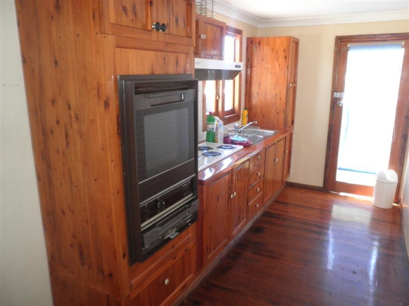 102 Saywell Road, Macquarie Fields NSW 2564