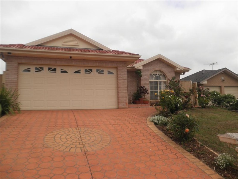 61 Guernsey Avenue, Minto NSW 2566