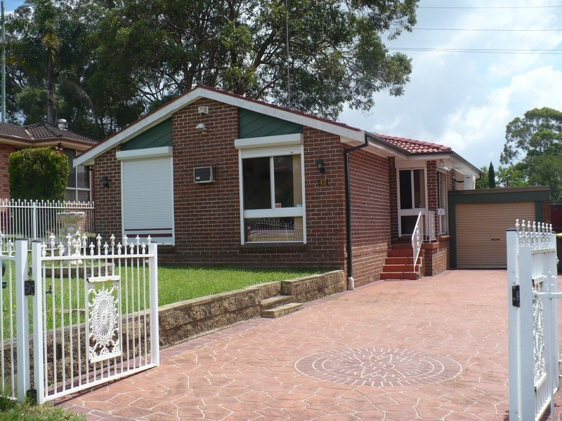 Macquarie Fields NSW 2564