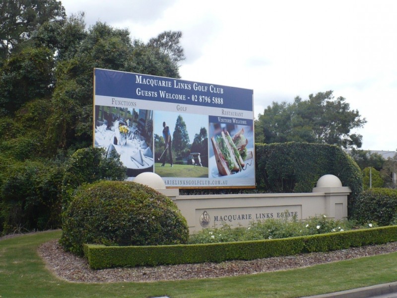 Macquarie Links NSW 2565