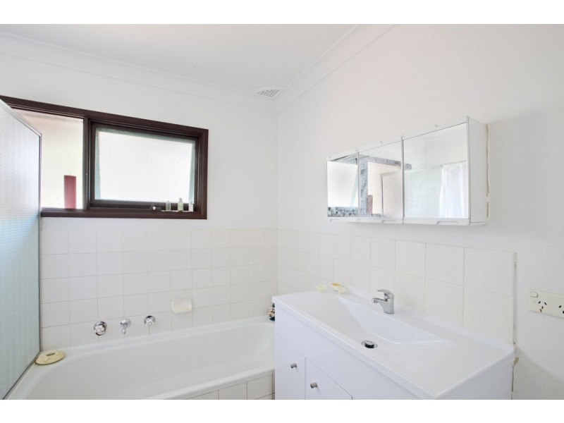 Macquarie Fields NSW 2564