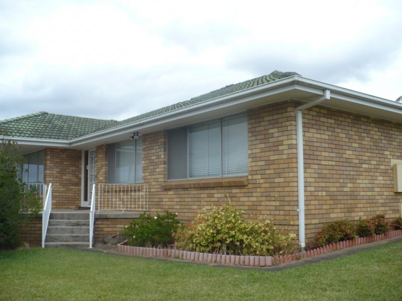 9 Morshead Road, Mount Annan NSW 2567