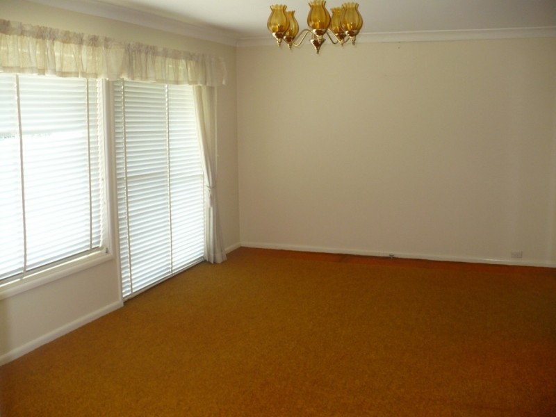 9 Morshead Road, Mount Annan NSW 2567