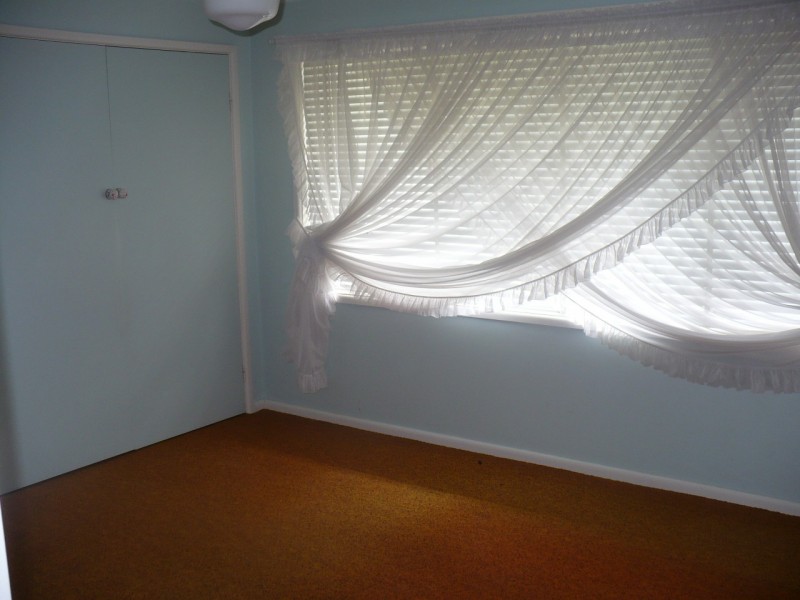 9 Morshead Road, Mount Annan NSW 2567