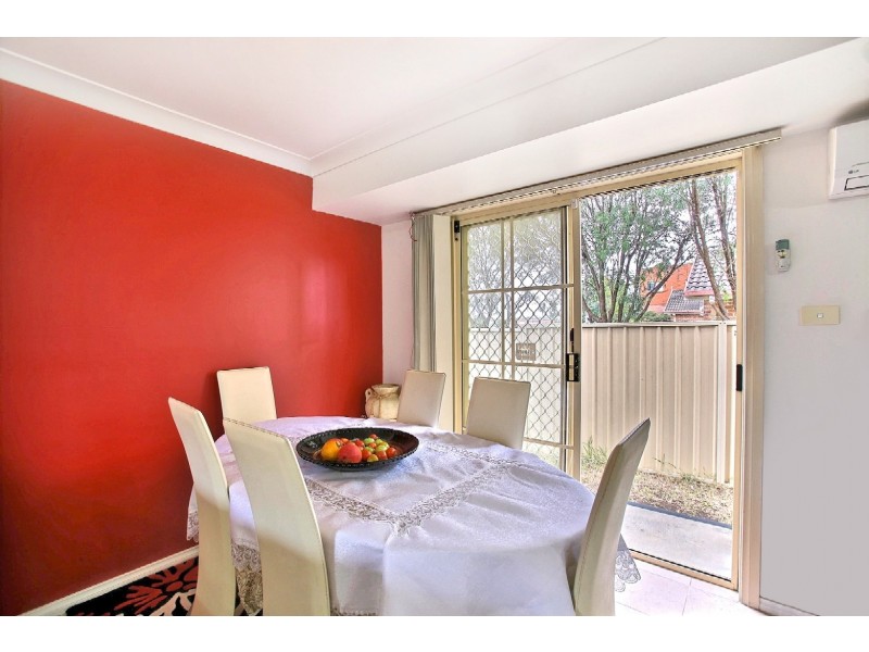 Macquarie Fields NSW 2564