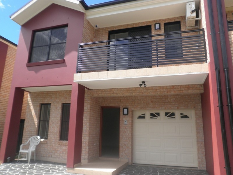 Macquarie Fields NSW 2564