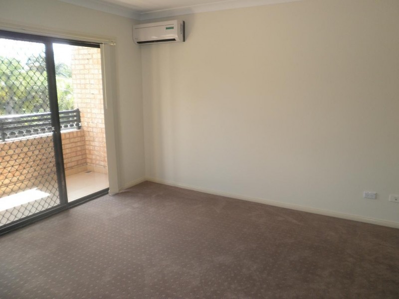 Macquarie Fields NSW 2564