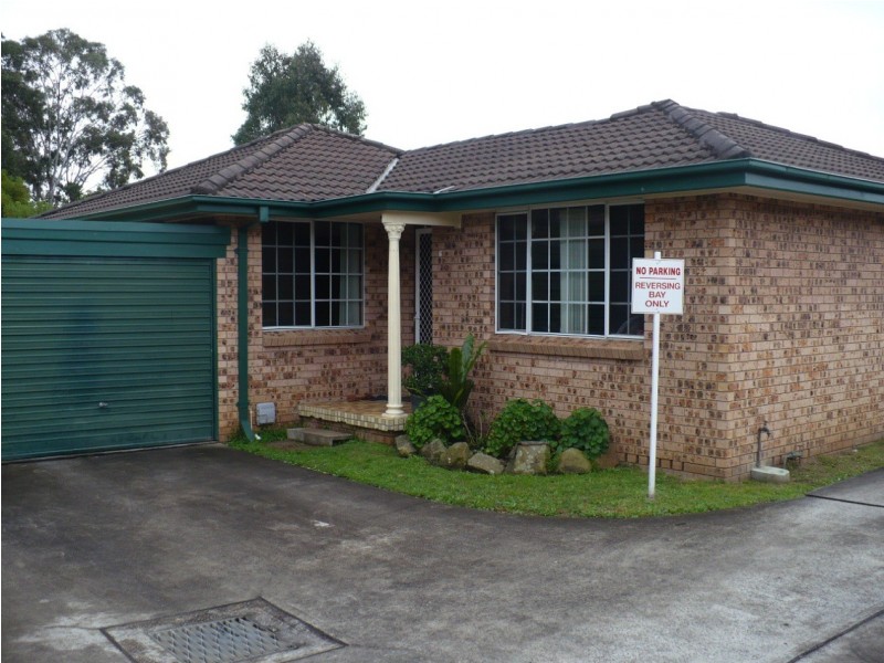 6/10 Bensley Road, Macquarie Fields NSW 2564