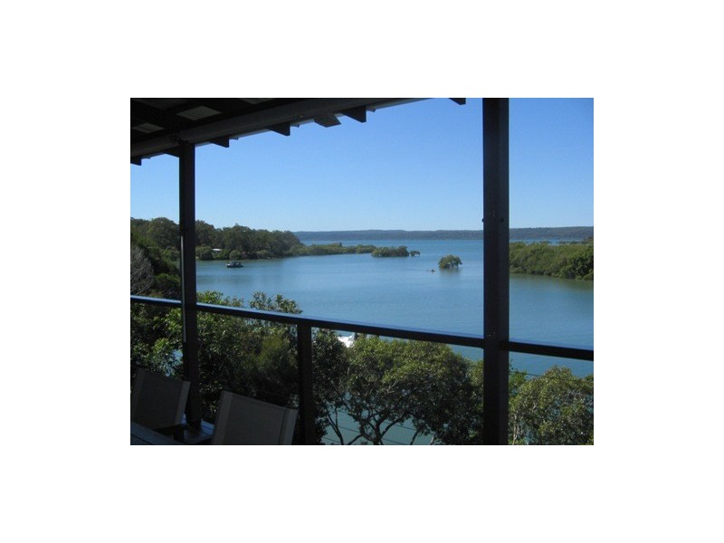 8 Alawa Street, Macleay Island QLD 4184
