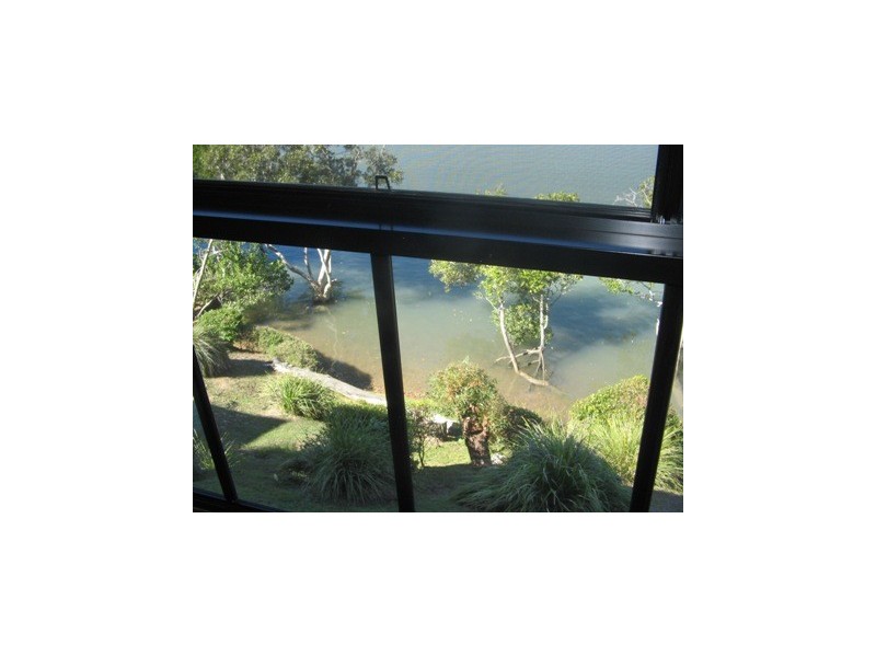 8 Alawa Street, Macleay Island QLD 4184