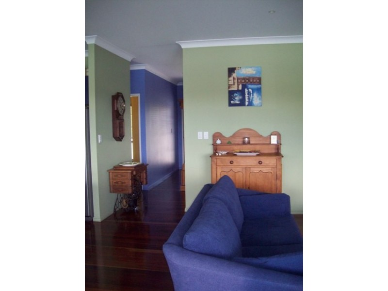 8 Alawa Street, Macleay Island QLD 4184