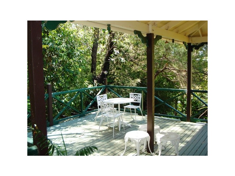 6 Scarborough Terrace, Macleay Island QLD 4184